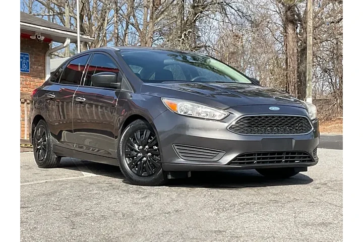 $7985 : Ford Focus 2016 S 4dr Sedan image 3
