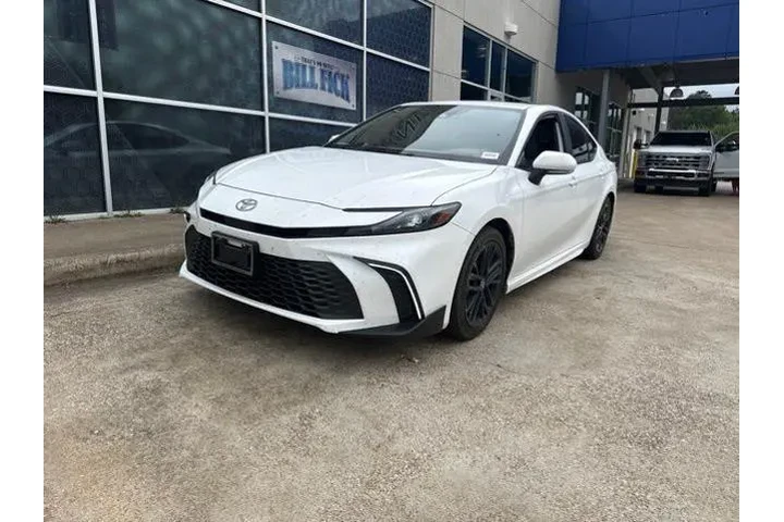$32988 : Toyota Camry 2026 SE 4dr Sed image 4