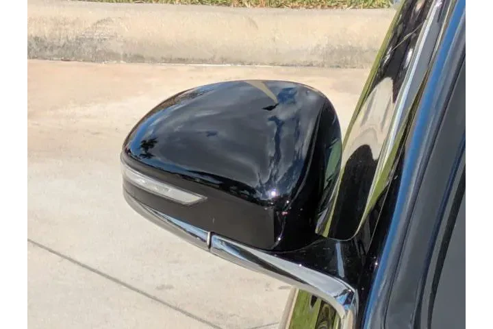 $25340 : Genesis G70 2020 AWD 2.0T 4d image 8