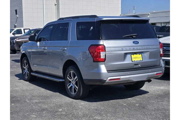 $33492 : Ford Expedition 2022 4x2 XLT image 6