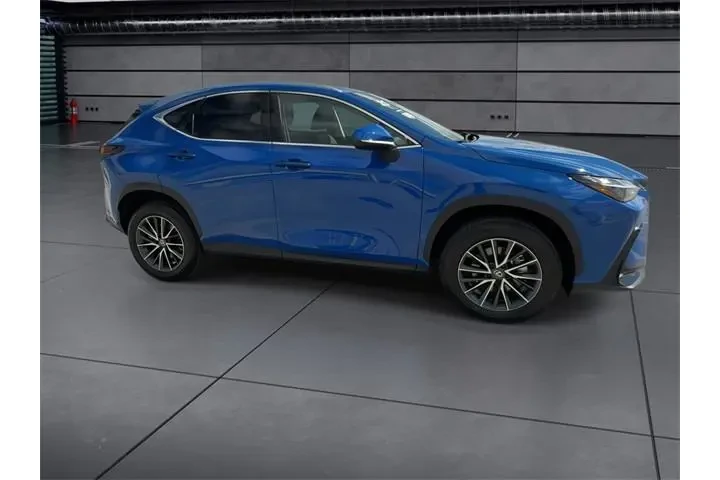 $39998 : Lexus NX 250 2025 4dr Crosso image 9