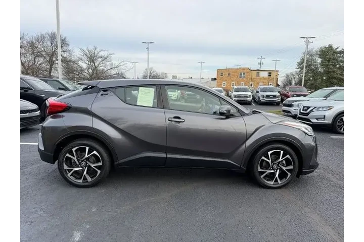 $16995 : Toyota C-HR 2020 XLE 4dr Cro image 6