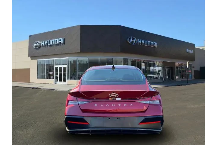 $18998 : Hyundai ELANTRA 2024 SEL 4dr image 5