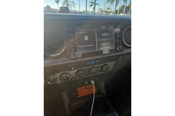 $29977 : Toyota Tacoma 2021 4x4 TRD P image 9