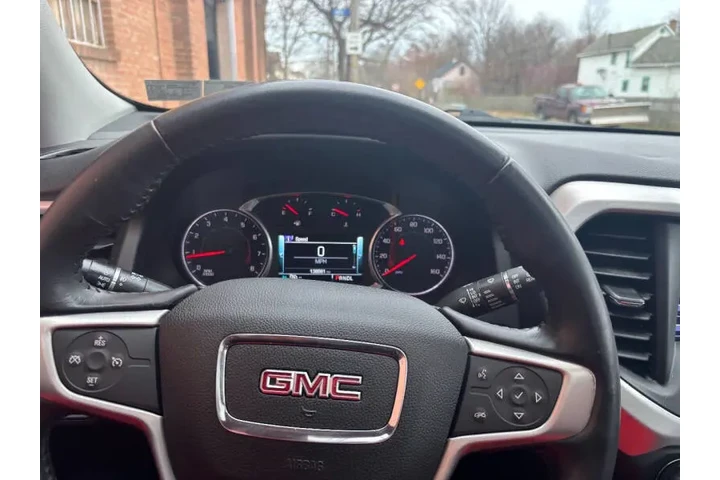 $16000 : 2018 GMC Acadia SLT-1 image 6