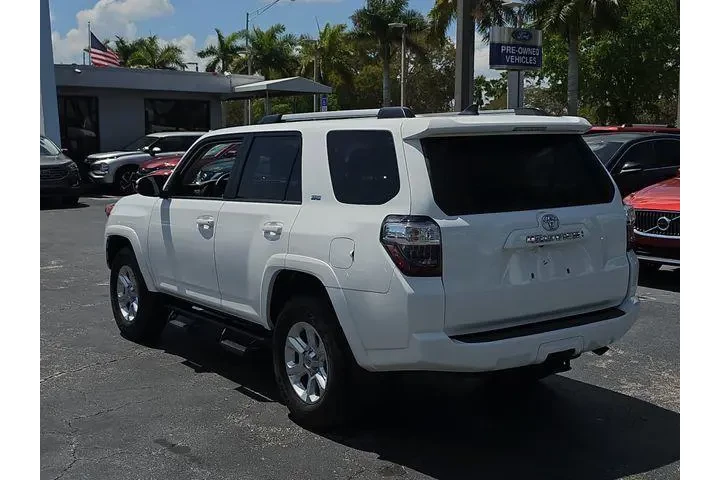 $39990 : Toyota 4Runner 2023 4x4 SR5 image 4