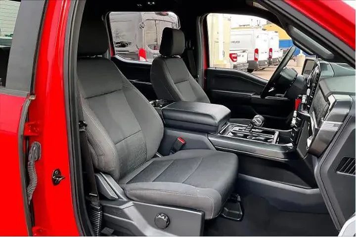 $39138 : Ford F-150 2023 4x2 XLT 4dr image 9