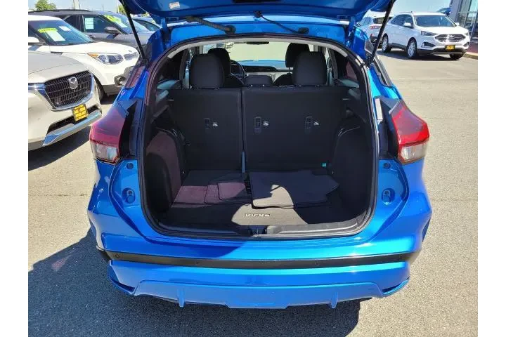 $21900 : Nissan Kicks 2023 SV 4dr Cro image 10