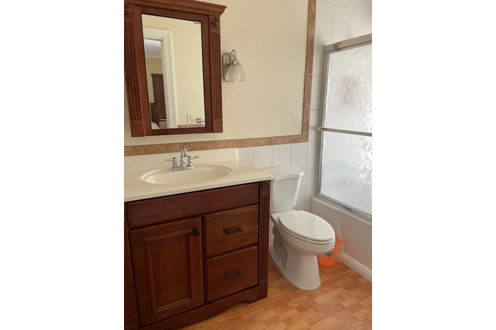 $1000 : Efficiency en el sur the Miami image 3