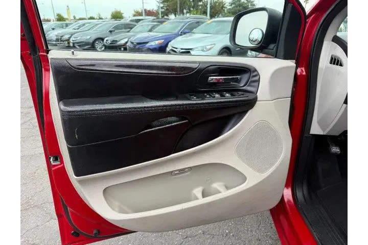 $11986 : Dodge Grand Caravan 2013 SE image 9