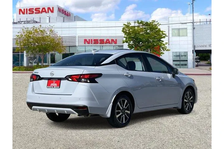 $19800 : Nissan Versa 2025 SV 4dr Sed image 4