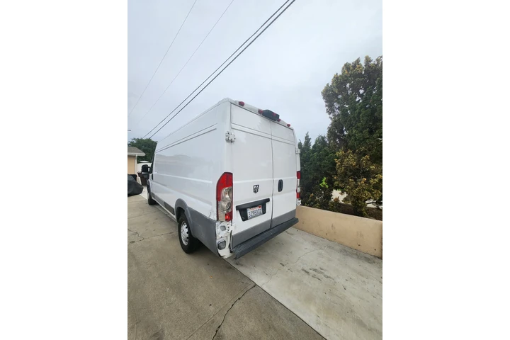 $8500 : 2016 Dodge Promaster van image 2