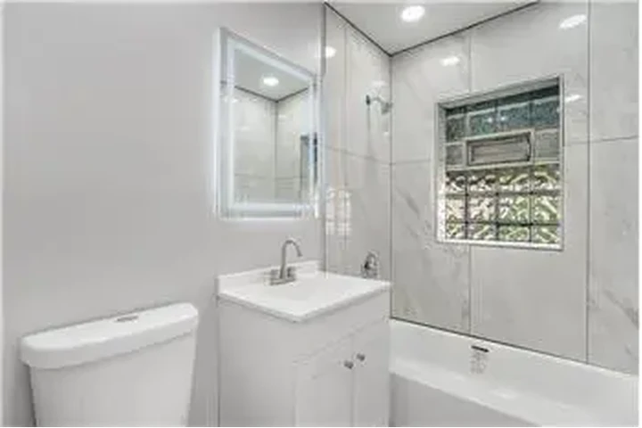 $1350 : Rental property with 2 bedro image 9
