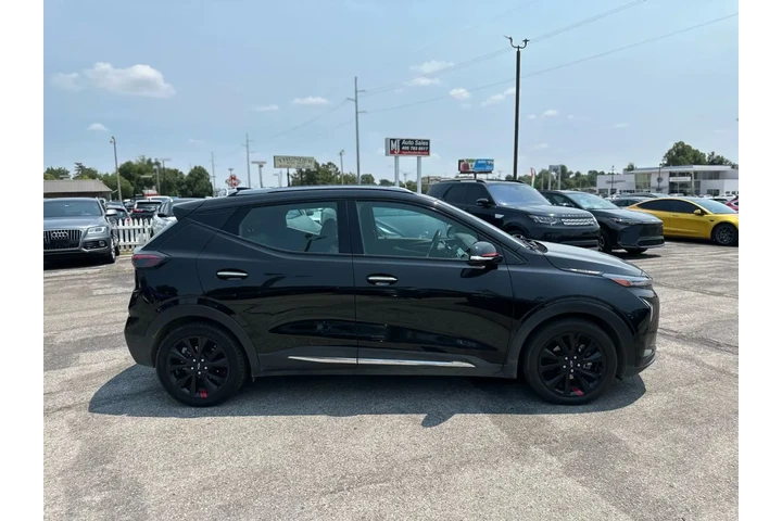 2023 CHEVROLET BOLT EUV PREMI image 9
