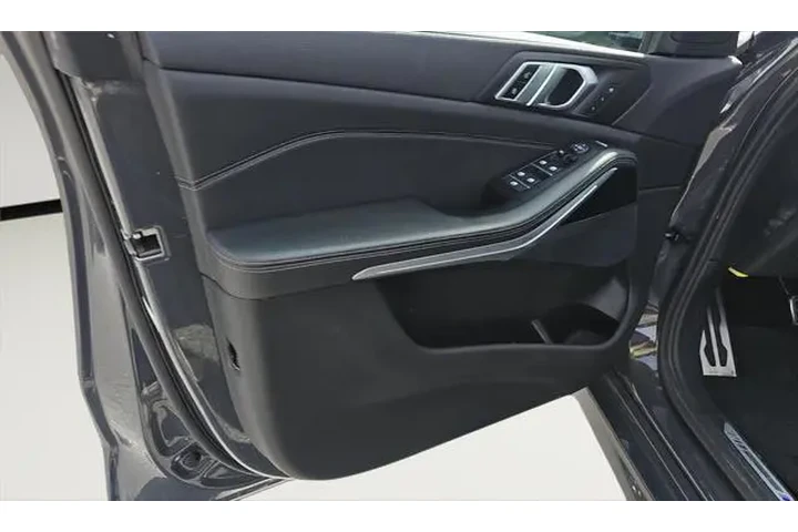 $31995 : BMW X5 2022 AWD xDrive40i 4d image 7