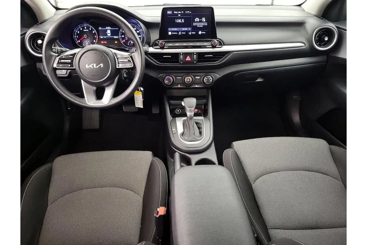 $17998 : Kia Forte 2024 LXS 4dr Sedan image 9