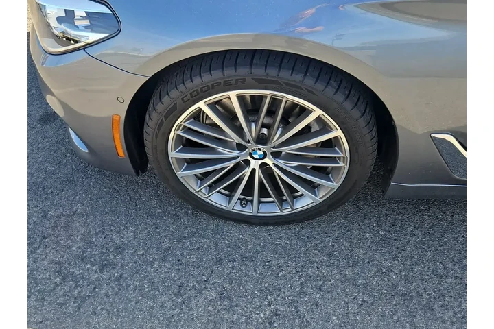 $20000 : BMW 5 Series 2019 530i 4dr S image 3