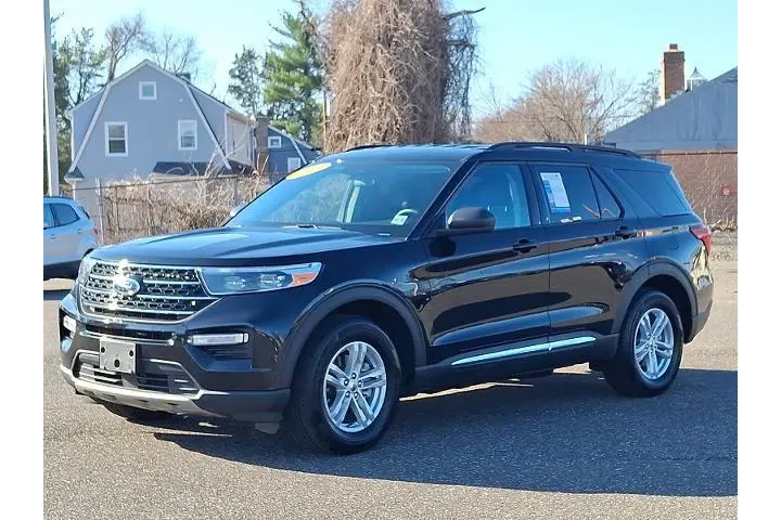 $36988 : Ford Explorer 2024 AWD XLT 4 image 3