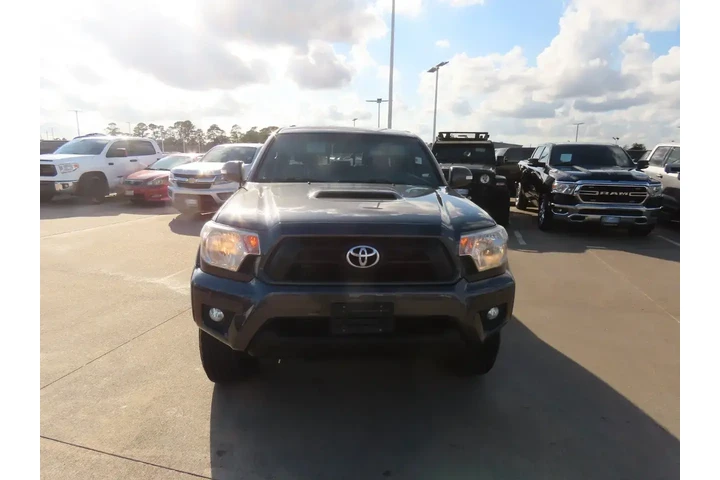 $13999 : Toyota Tacoma 2013 4x4 V6 4d image 5