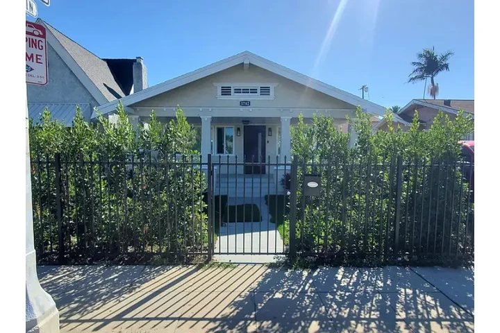 $2650 : spacious, open living home image 1