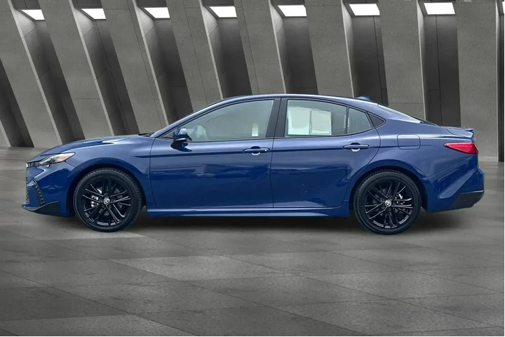 $28200 : Toyota Camry 2025 SE 4dr Sed image 10