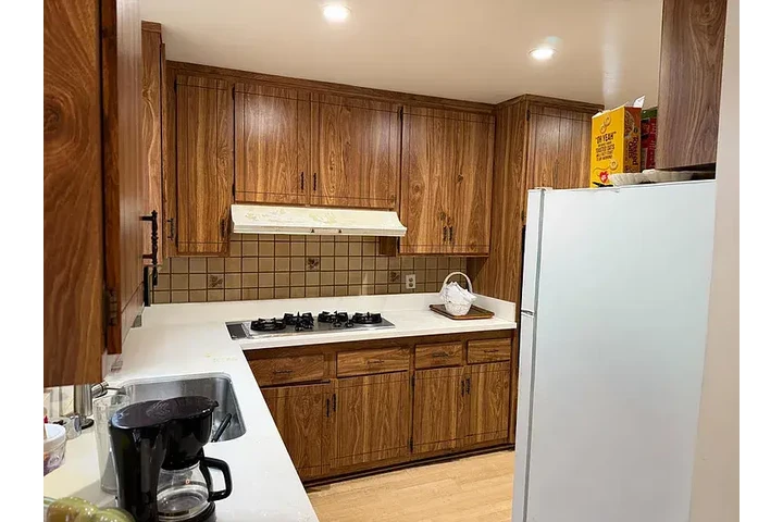 $2500 : This lovely 3-bedroom, 1.5-bat image 6