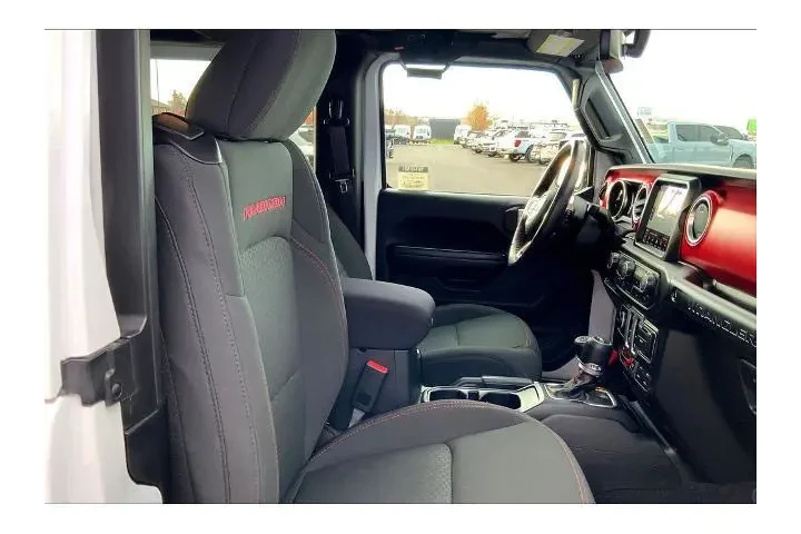 Jeep Wrangler 2019 4x4 Rubic image 8