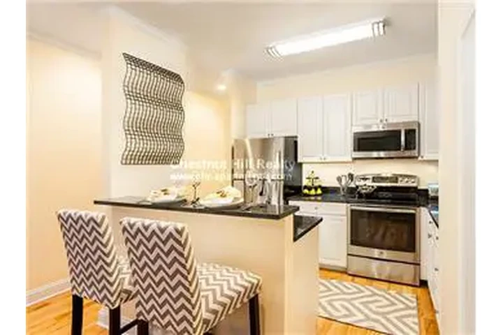 $3685 : Rental property with 1 bedro image 3