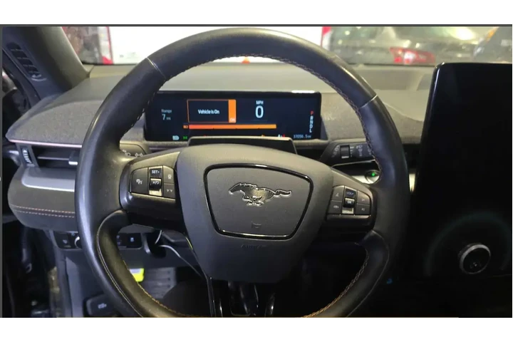 $38990 : Ford Mustang Mach-E 2023 AWD image 10