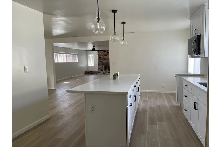 $4200 : Downey House for Rent image 2