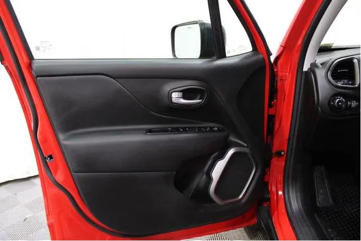 $20733 : Jeep Renegade 2023 4x4 Latit image 6