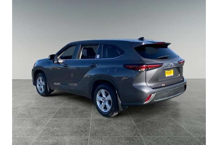 $38257 : Toyota Highlander 2024 AWD L image 2