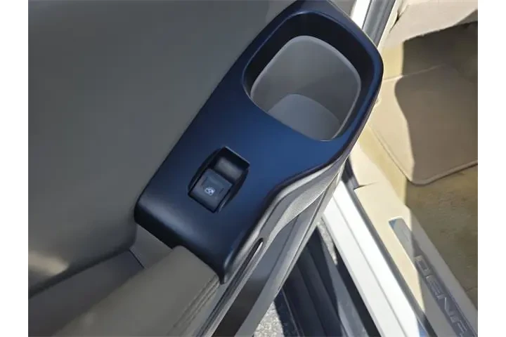 $23990 : GMC Yukon XL 2018 4x2 Denali image 9