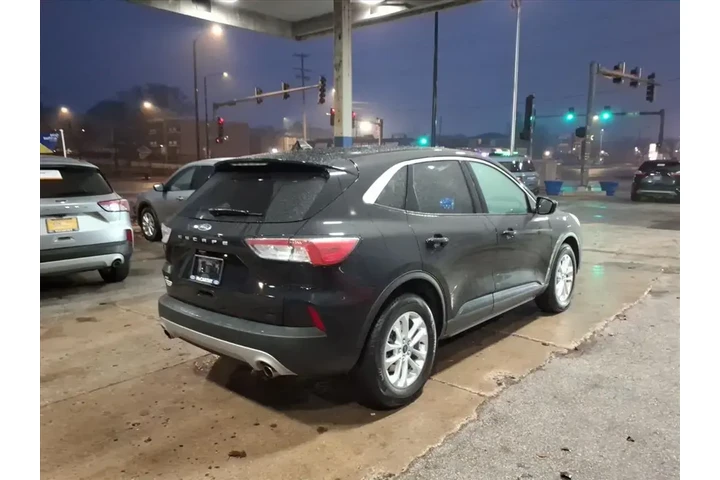 $22795 : Ford Escape 2022 SE 4dr SUV image 3