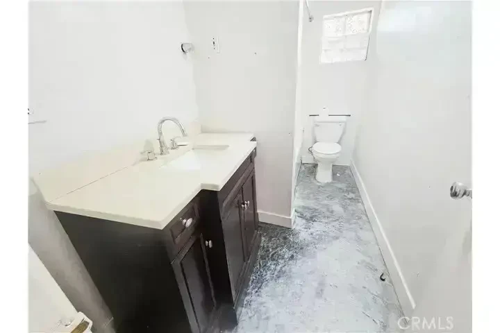 POMONA/91766 CASA PRIVADA image 2