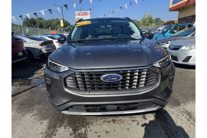 $23995 : 2023 Escape Active image 3