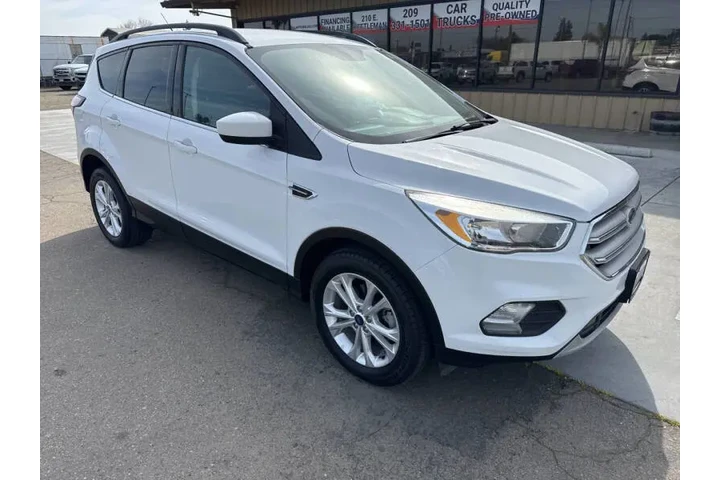 $9999 : 2018 Escape SE image 7