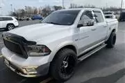 Pre-Owned 2011 1500 Laramie en Milwaukee