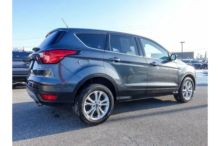 $8298 : Ford Escape 2019 SE 4dr SUV image 10