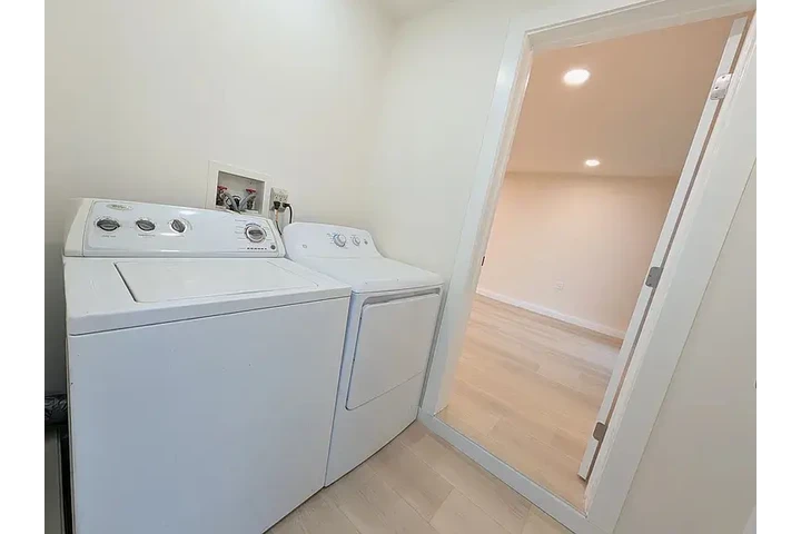 $2350 : Welcome to your dream home! image 8