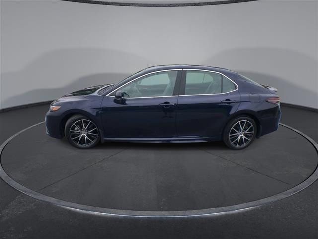 $24000 : PRE-OWNED 2021 TOYOTA CAMRY SE image 5