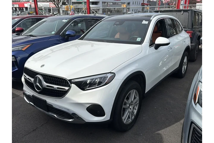 $27990 : Mercedes-Benz GLC 2023 AWD G image 3