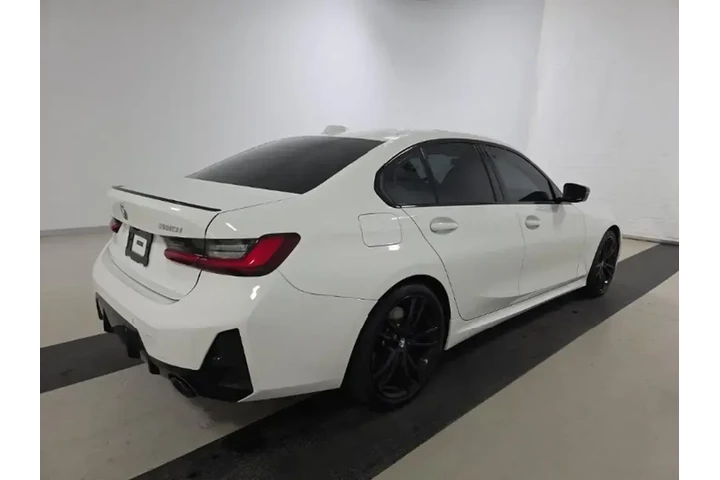 $31990 : BMW 3 Series 2024 330i 4dr S image 4