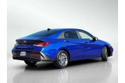 $20722 : Hyundai ELANTRA 2024 SEL 4dr thumbnail