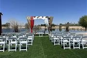 Bodas frente a un  lago en San Bernardino