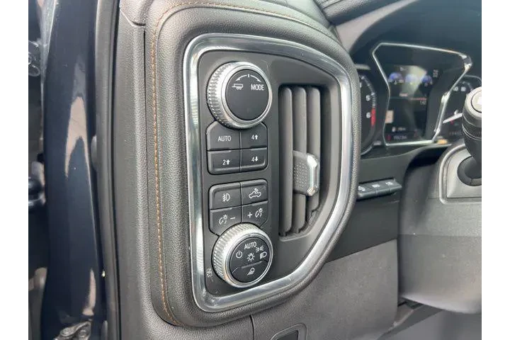 $34815 : GMC Sierra 1500 2020 4x4 AT4 image 9