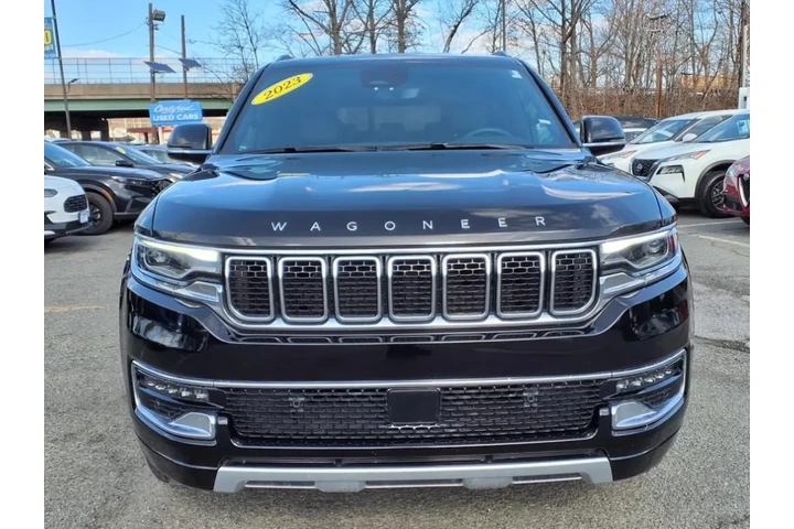 $39995 : Jeep Wagoneer L 2023 4x4 Car image 2