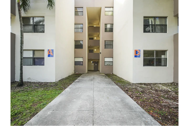 $2100 : Apartamento 2/1 For Rent image 10