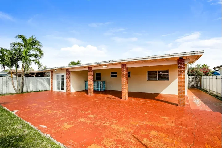 $1890 : Historic Unfurnished 3BD image 2