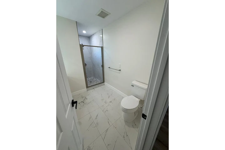 $900 : Encantadora casa de 3 dormitor image 4